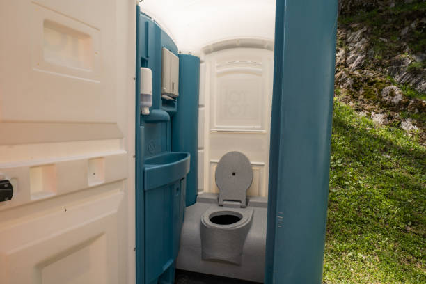 Best Portable Restroom Maintenance and Cleaning  in Arapahoe, WY